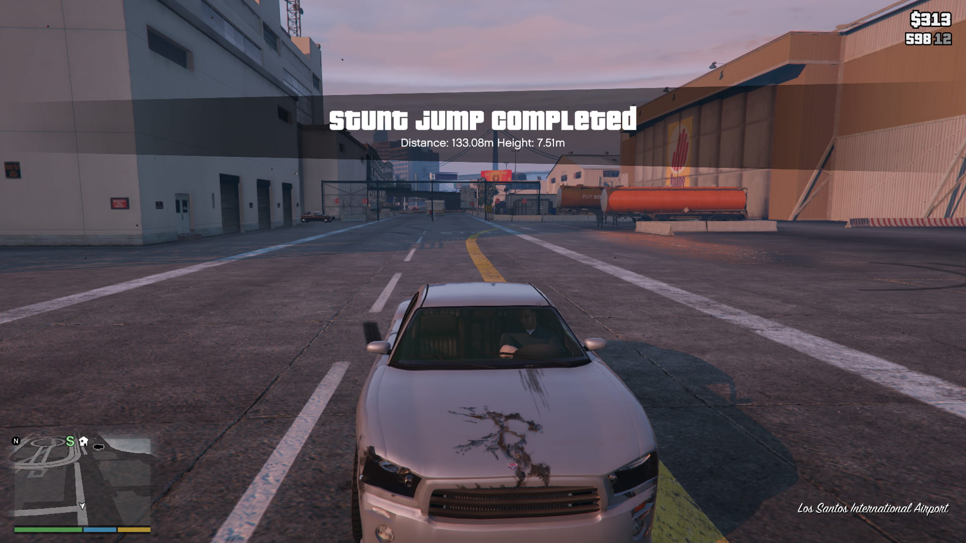 A picture of a completed airport jump, showing 'Stunt Jump Complete'